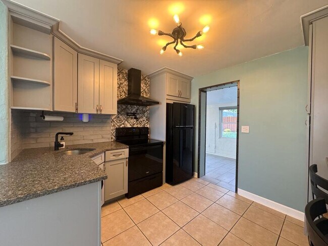 Building Photo - 2/2 in Ormond By The Sea