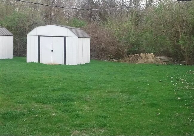 BACKYARD - 5337 Aspen Ave