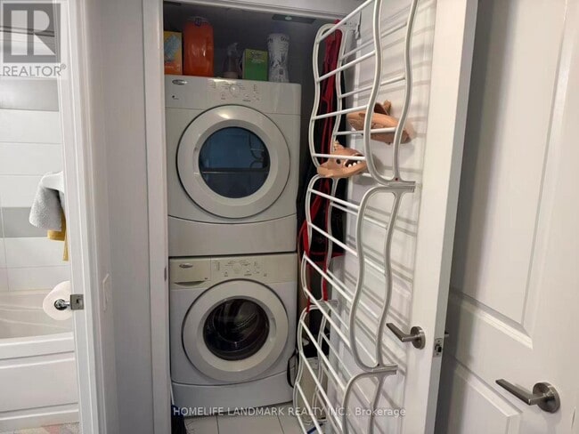 Photo du bâtiment - 5168 Yonge St