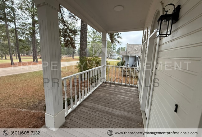 Building Photo - 600 Bay Pointe Ln