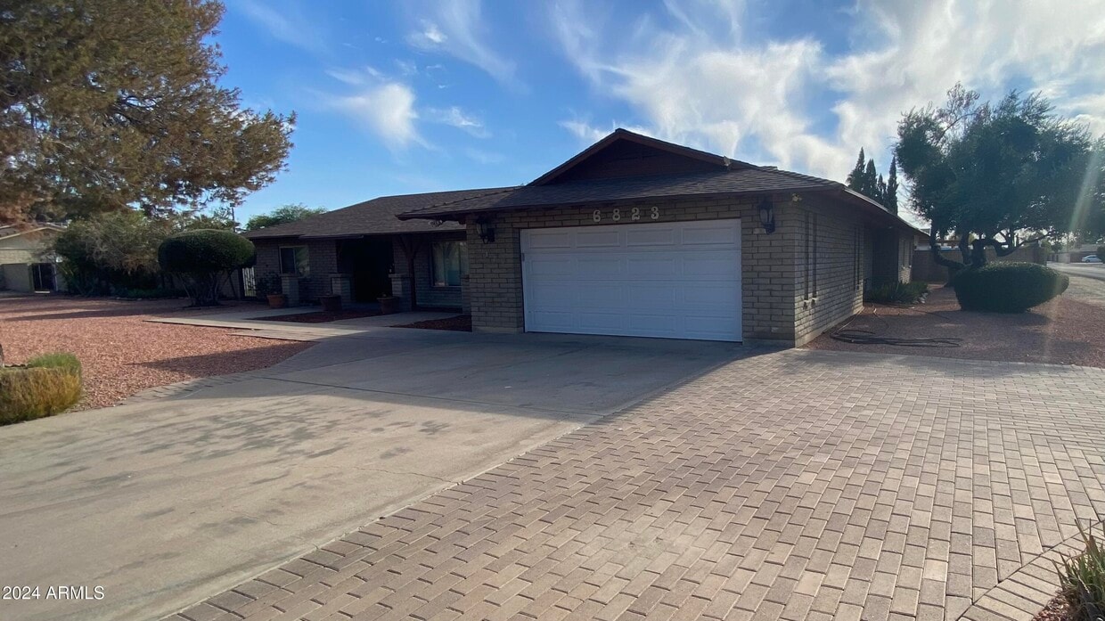 Foto principal - 6823 W Union Hills Dr