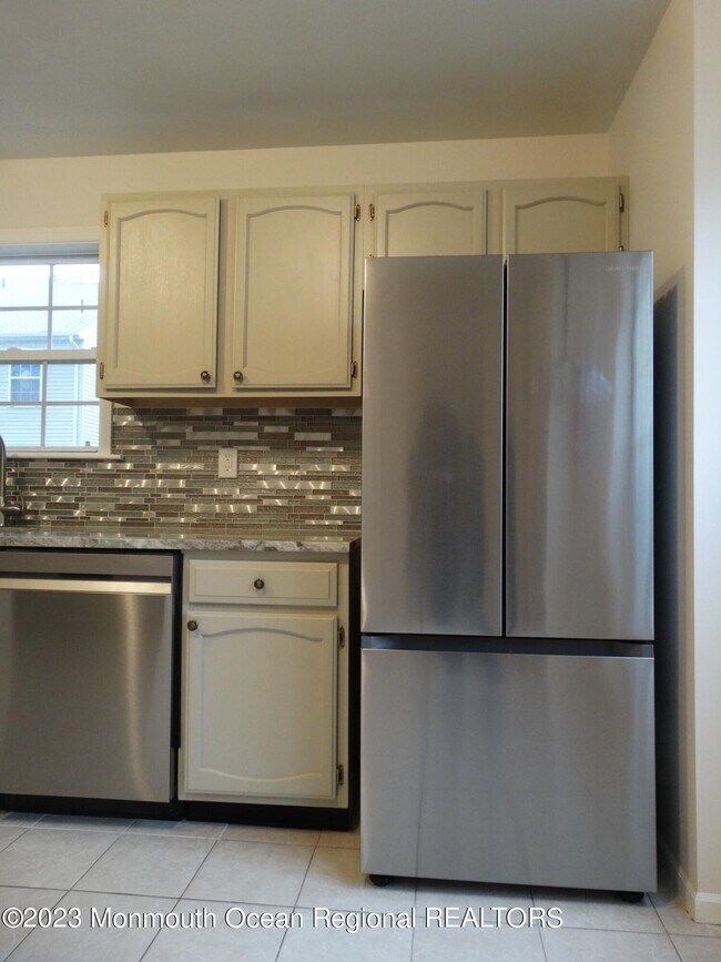 Foto del edificio - 588 Woodbine Ln