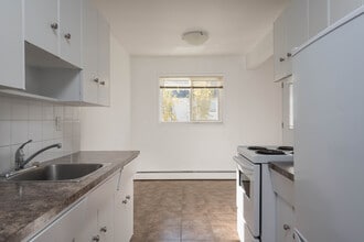 Building Photo - Katelyn