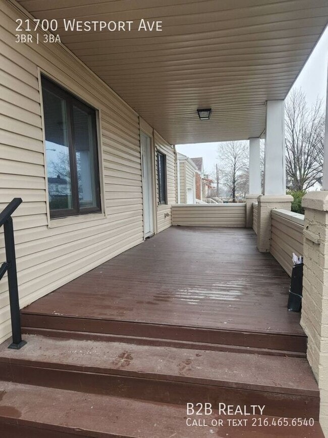 Foto del edificio - 21700 Westport Ave