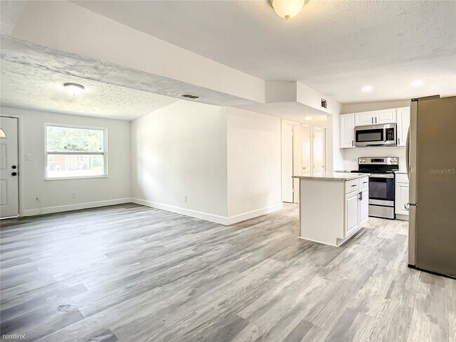 Building Photo - 5 br, 2 bath House - 2979 Mckinley Lane