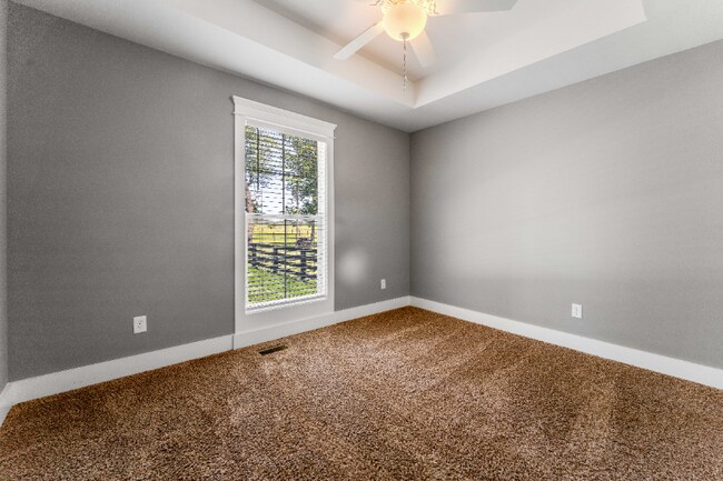 Building Photo - 8013 Shady View Dr