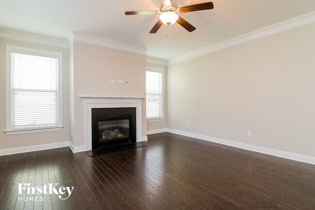 Foto del edificio - 5337 Chandler Oaks Ln