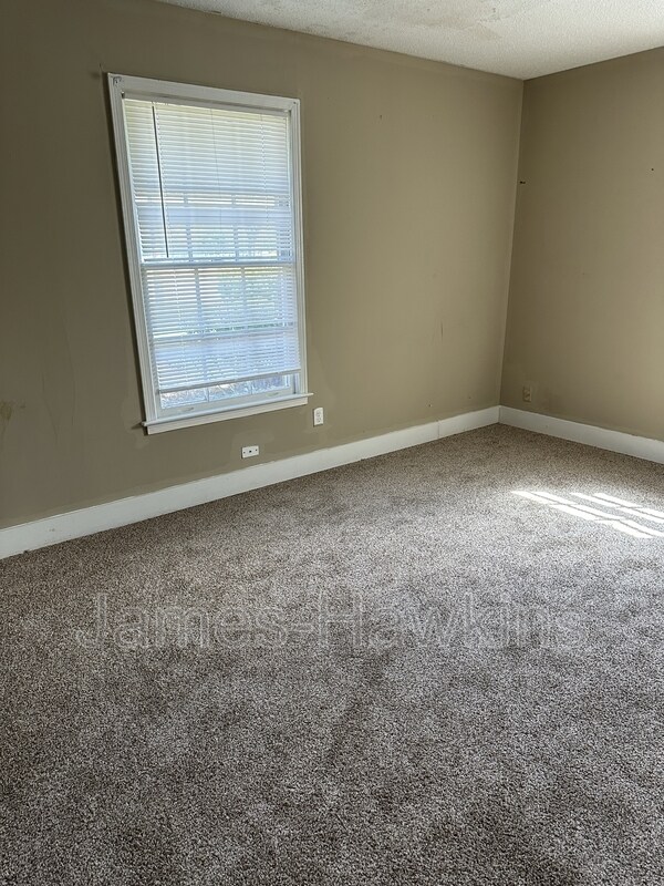 Foto del edificio - 4524 Narrow Lane Rd