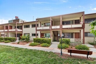 Building Photo - 350 E Desert Inn Rd