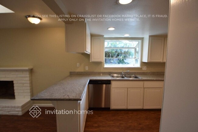 Building Photo - 1036 Breton Dr