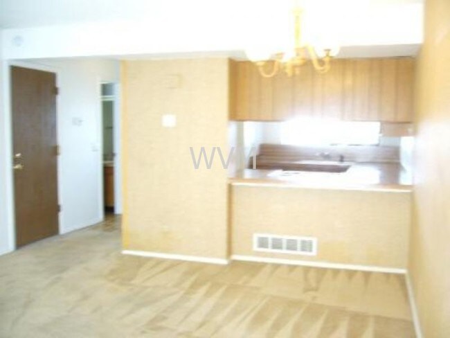 Building Photo - Chesapeak Townhouse, 2 story