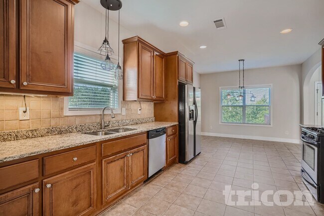 Building Photo - 558 Georgia Cir