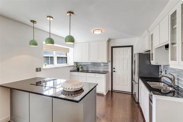 Foto del edificio - 7705 Meadow Park Dr