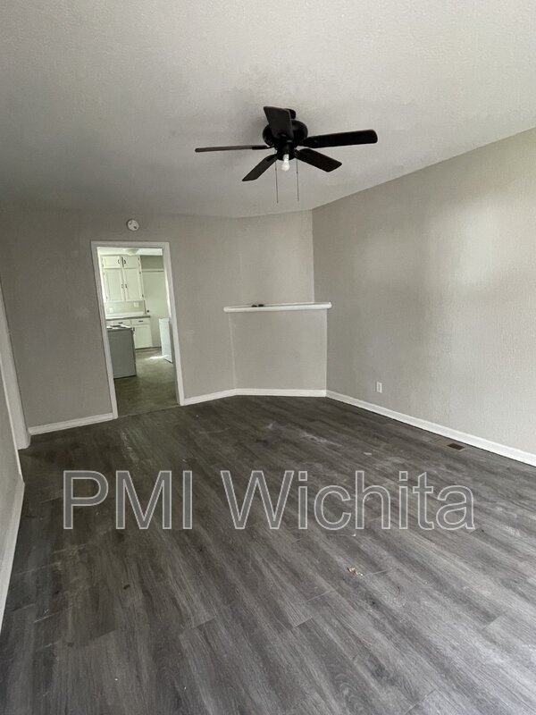 Foto del edificio - 1851 S Grove St