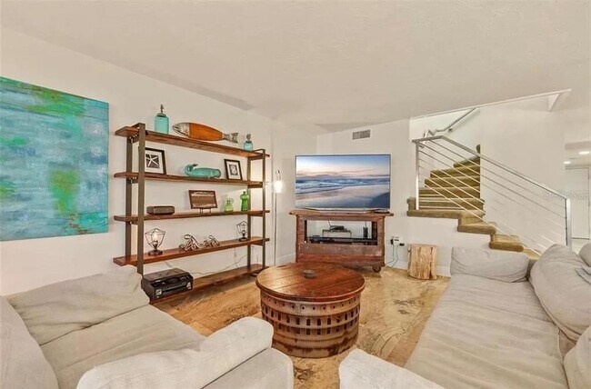 Building Photo - 3801 E Bay Dr
