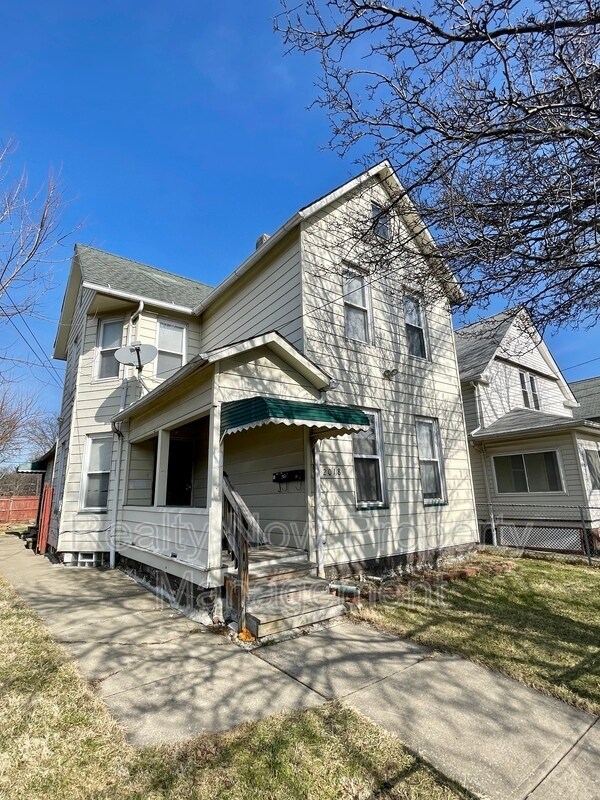 2018 Forestdale Ave, Cleveland, OH 44109 Condo for Rent in Cleveland