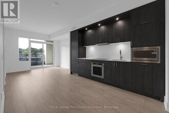 Building Photo - 259 The Kingsway