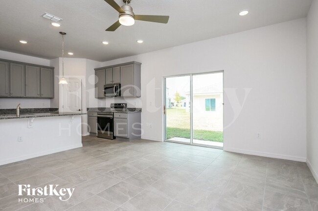 Building Photo - 1242 Ponca Rd