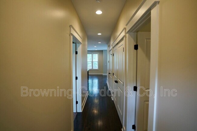 Foto del edificio - 3402 Shelby Bottoms Bnd