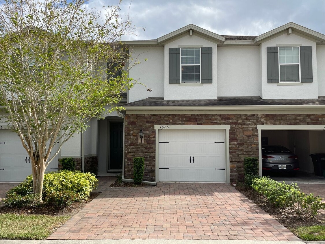 Primary Photo - 3/2.5 Town Home in Winter Park in Aloma Tr...