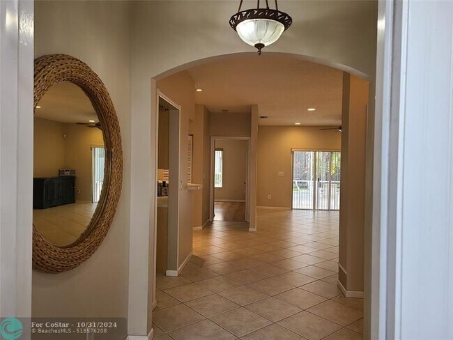 Foto del edificio - 4740 SW 12th Pl