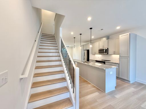 Foto del edificio - Newly Built 4BD, 3.5BA Northeast Raleigh Townhome in a Great Location