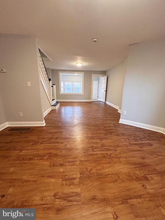 Building Photo - 2512 S 66th St