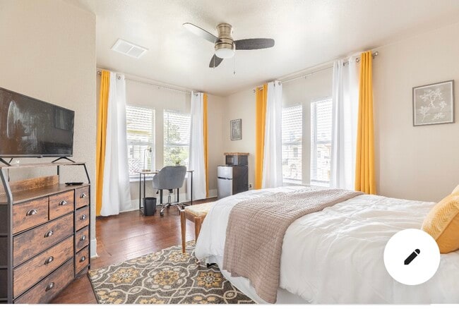 Unit A w/Shared Bath - 2108 Berry St