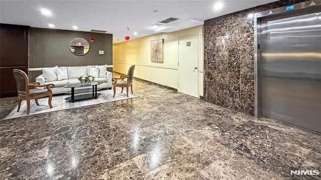 Foto del edificio - 326 Prospect Ave