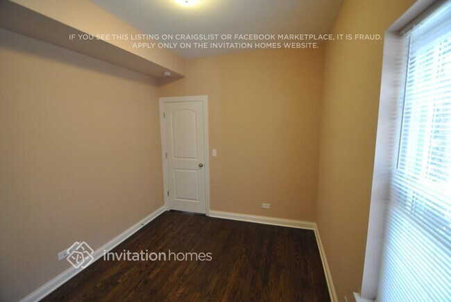 Foto del edificio - 5026 N Avers Ave