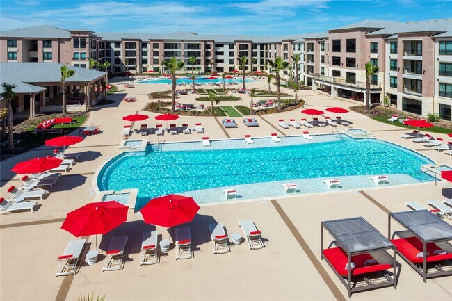 Foto del edificio - 15915 Kingfield Dr