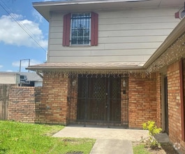 Building Photo - 3400 Spurlock Rd