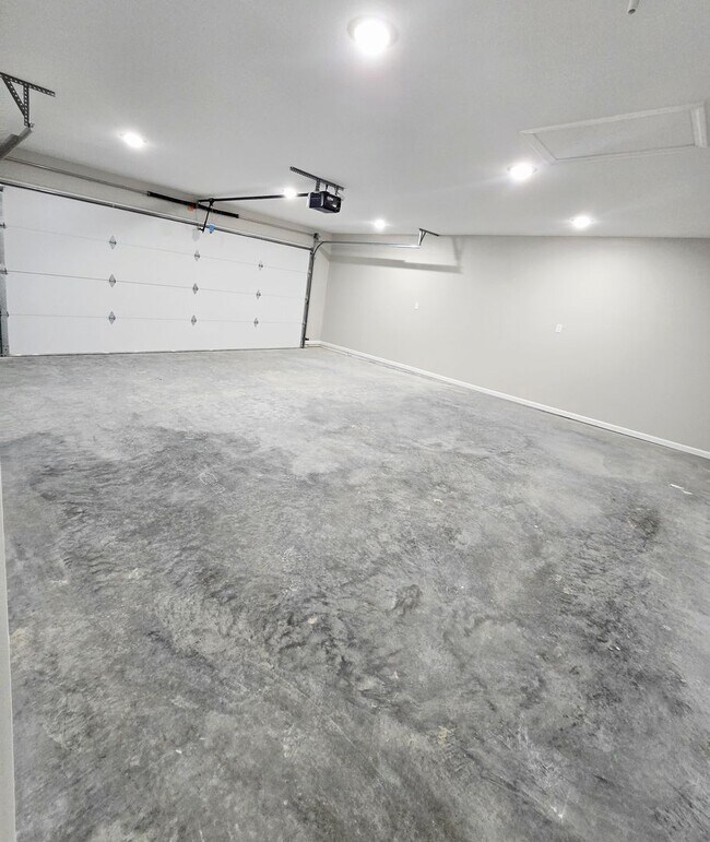 Building Photo - 3030-MF3-E5