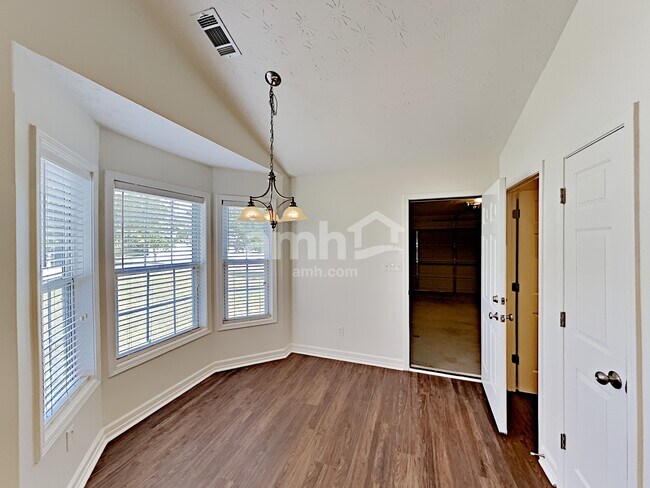 Foto del edificio - 2534 Dalesford Ct