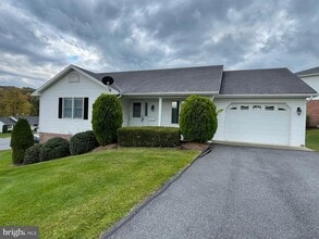 Building Photo - 73 Garden Dr