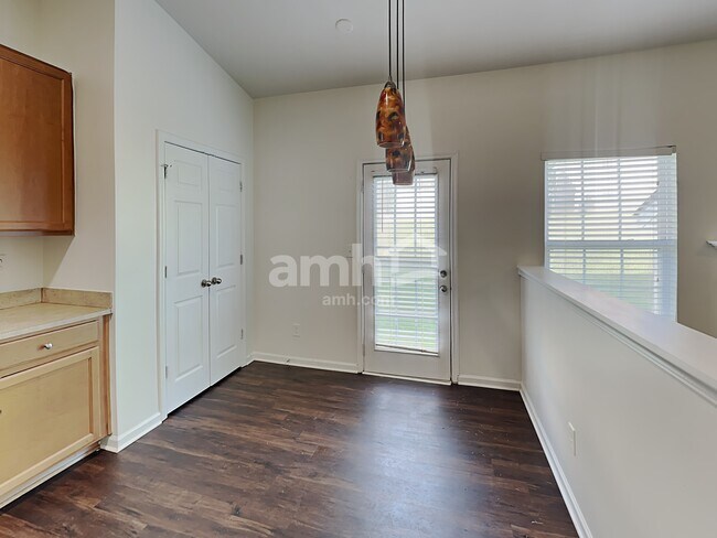 Foto del edificio - 7703 Aragorn Ln