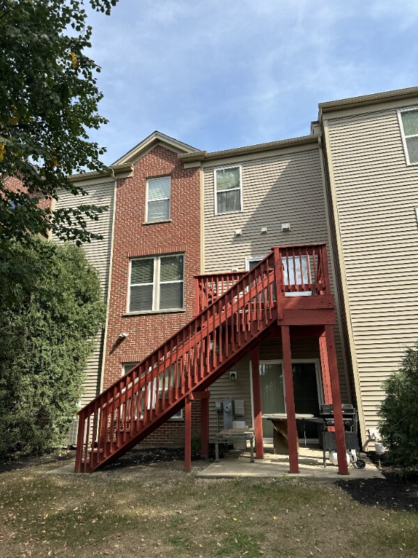 Foto del edificio - 1527 Yellowstone Dr