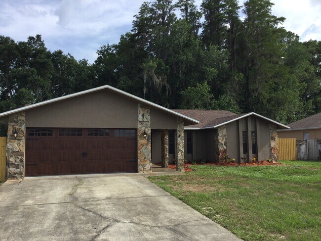 Building Photo - 13138 Misty Ln