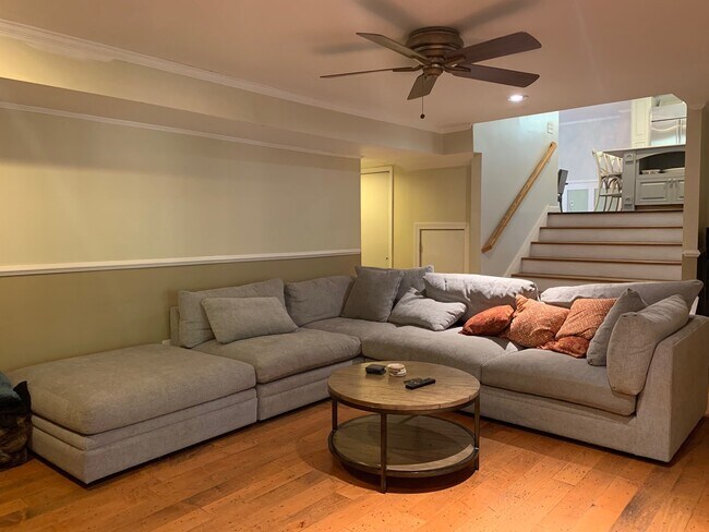 Building Photo - Hard to Find Rental Home in Heart of Dunwoody