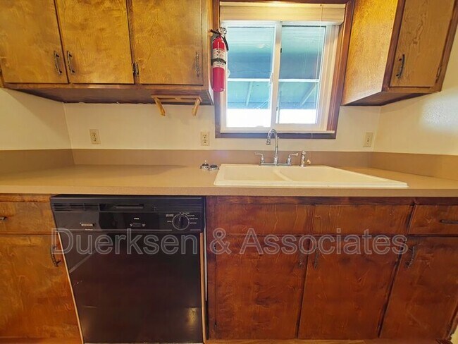 Foto del edificio - 957 NW Garfield Ave