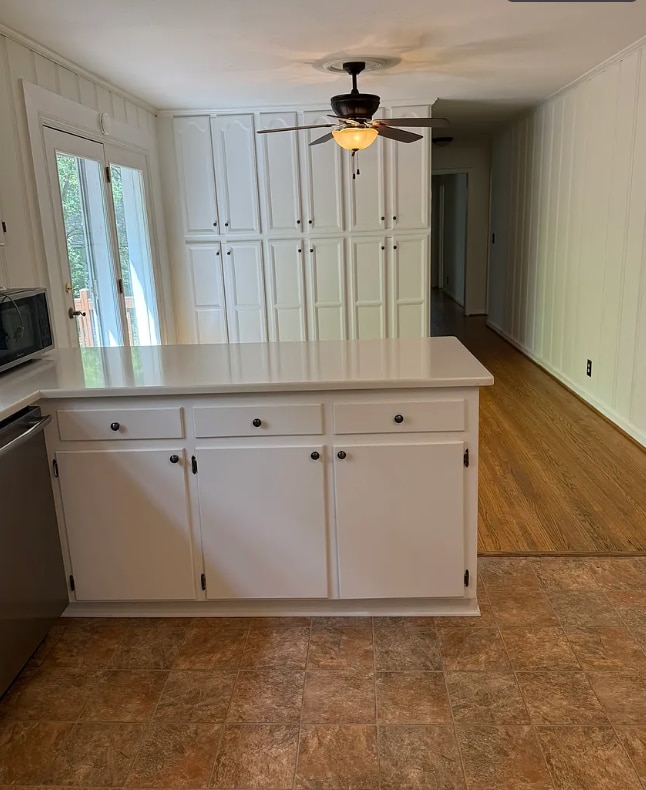 Building Photo - 713 Templeton Dr