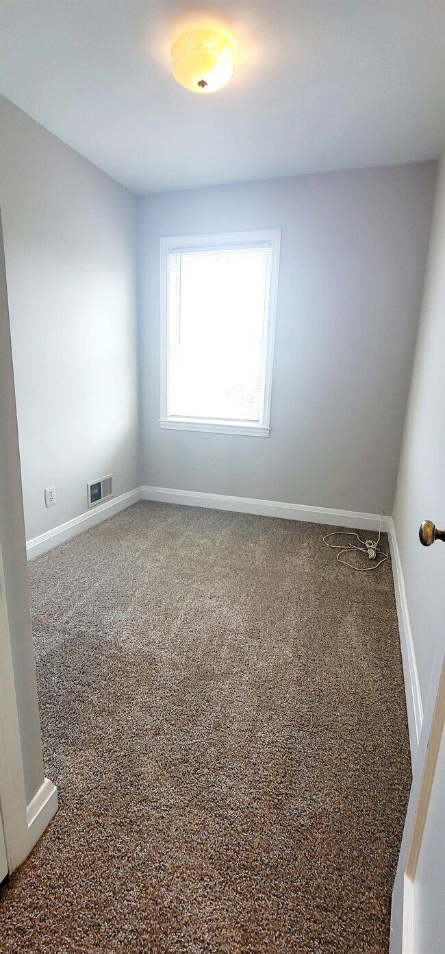 Building Photo - 1701 Letitia Ave