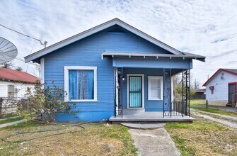 Building Photo - 1314 N Sabinas St