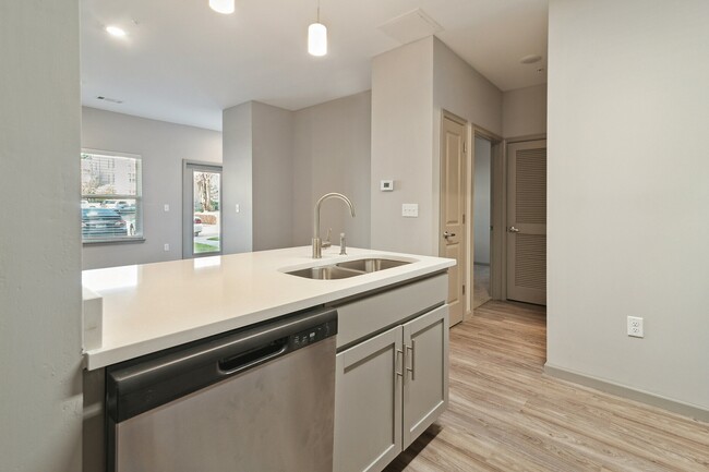 Newly Renovated Kitchen - Riverwalk Apartments