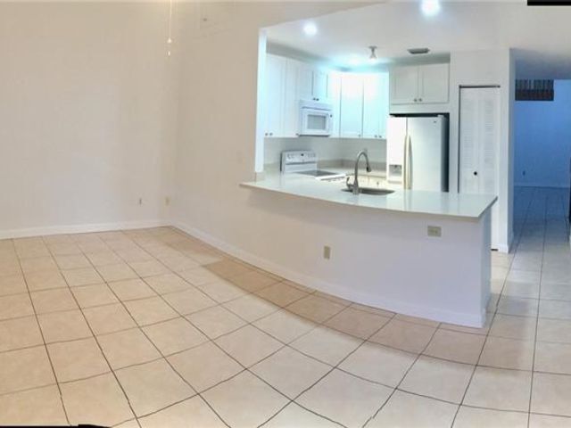 Foto del edificio - 611 Manchester Ln