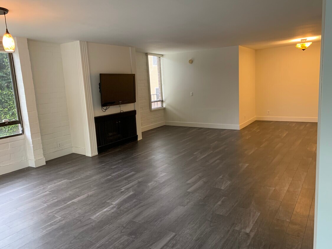 2304 S Beverly Glen Blvd Unit 103, Los Angeles, CA 90064 Condo for