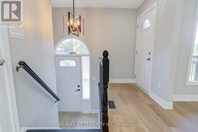 Building Photo - 101 Tall Grass Trail