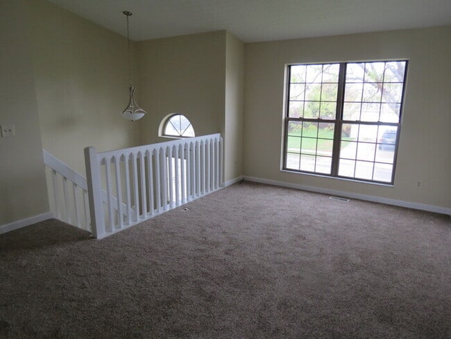 Building Photo - 35 Ashton Dr