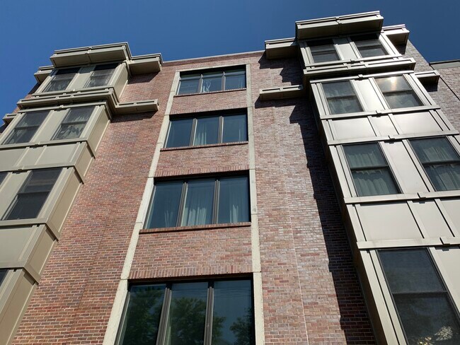 Building Photo - 511 Jackson Street