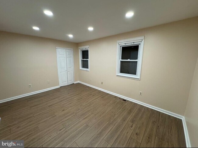 Foto del edificio - 4639 Sands Way